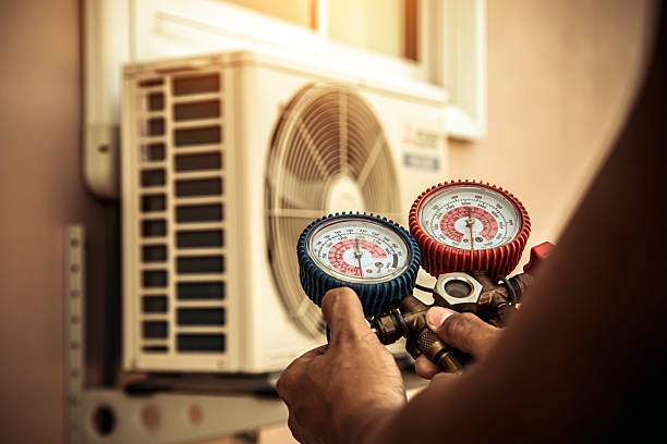 Professional Hvac Maintenance technician working in Driftwood, TX